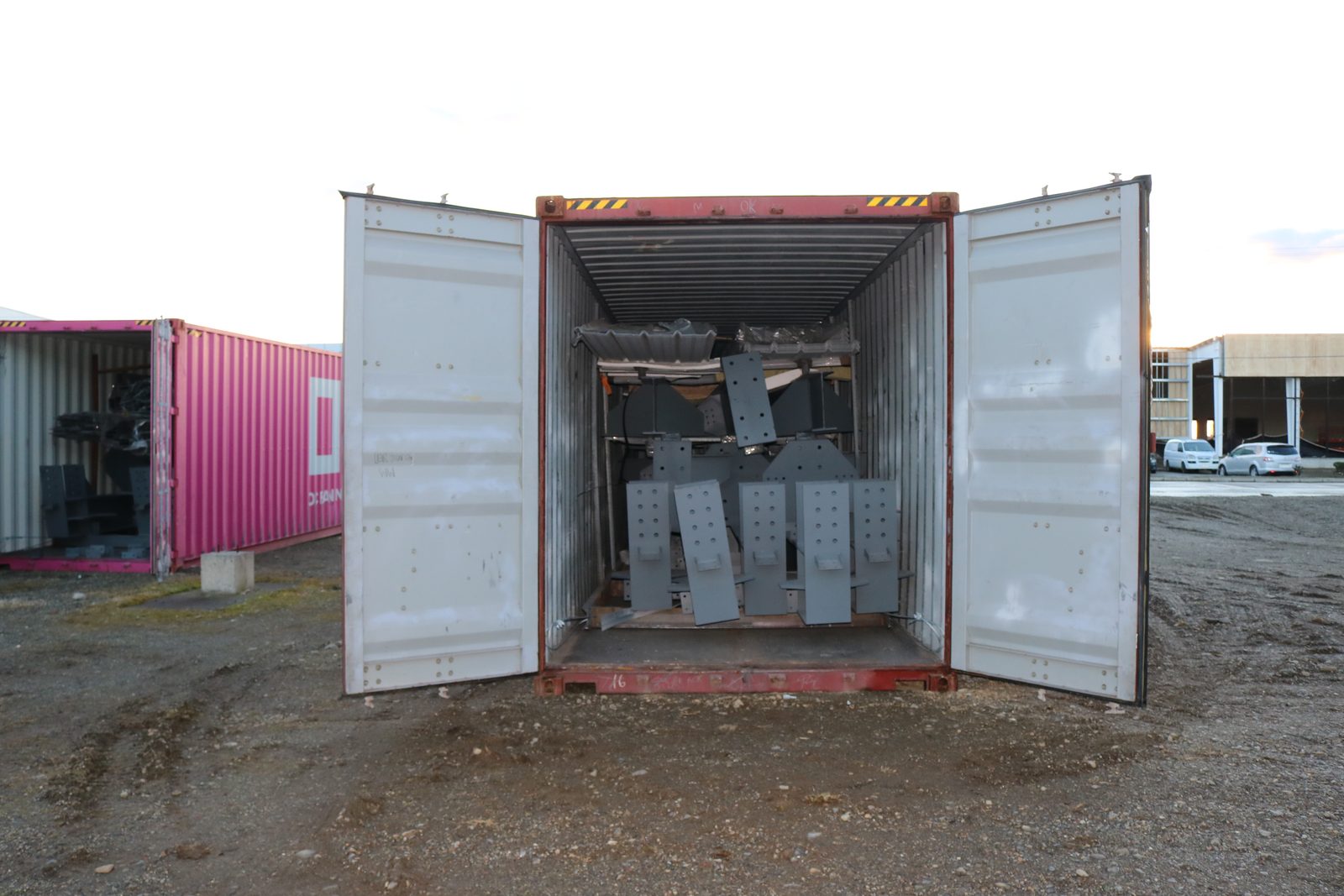 Llegada de contenedores e importación directa